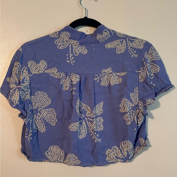 Purple Hibiscus Crop Top Worn by Sarah Cameron - Picture 3 of 3